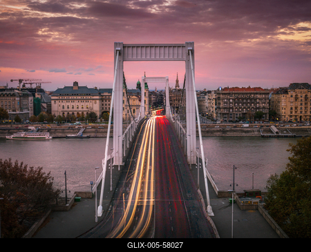 Budapest, Erzsébet híd-stock-foto