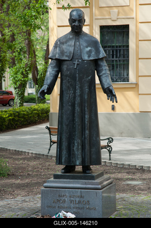 Gyula, Apor Vilmos püspök szobra-stock-foto