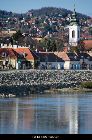 Szentendre látványa a Dunapartról-stock-foto