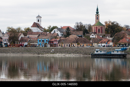 Szentendre látványa a Szentendrei-szigetről-stock-foto