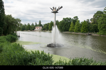 Szarvas, Ezredéves Emlék (Szent Korona-emlékmű)-stock-foto