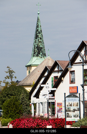 Gödöllő belvárosa (Gábor Áron utca)-stock-foto