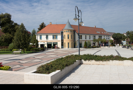 Gödöllő főtere, a Szabadság tér-stock-foto