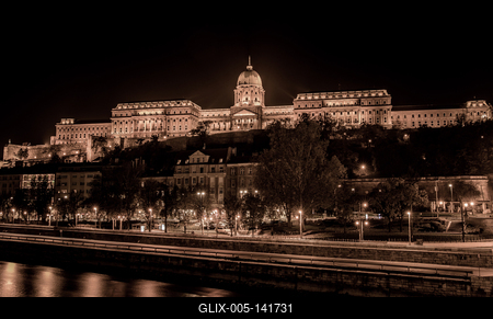 Budapest Buda castle at night-stock-foto