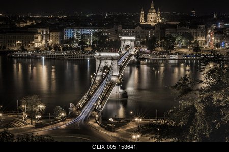 Budapest is the capital and the most populous city of Hungary, and one of the largest cities in the European Union. With an estimated 2016 population of 1,759,407 distributed over a land area of about 525 square kilometres (203 square miles), Budapest is also one of the most densely populated major cities in the EU.Budapest is cited as one of the most beautiful cities in Europe, ranked as "the world's second best city" by Condé Nast Traveler, and "Europe's 7th most idyllic place to live" by Forbes.-stock-foto