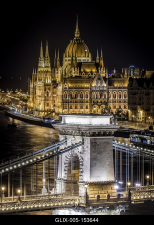 Budapest is the capital and the most populous city of Hungary, and one of the largest cities in the European Union. With an estimated 2016 population of 1,759,407 distributed over a land area of about 525 square kilometres (203 square miles), Budapest is also one of the most densely populated major cities in the EU.Budapest is cited as one of the most beautiful cities in Europe, ranked as "the world's second best city" by Condé Nast Traveler, and "Europe's 7th most idyllic place to live" by Forbes.-stock-foto