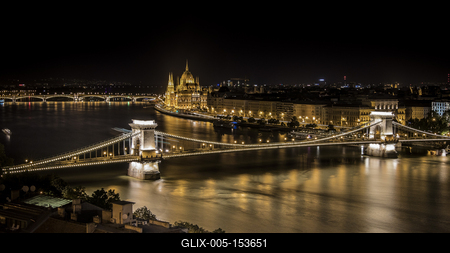 Budapest is the capital and the most populous city of Hungary, and one of the largest cities in the European Union. With an estimated 2016 population of 1,759,407 distributed over a land area of about 525 square kilometres (203 square miles), Budapest is also one of the most densely populated major cities in the EU.Budapest is cited as one of the most beautiful cities in Europe, ranked as "the world's second best city" by Condé Nast Traveler, and "Europe's 7th most idyllic place to live" by Forbes.-stock-foto