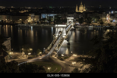 Budapest is the capital and the most populous city of Hungary, and one of the largest cities in the European Union. With an estimated 2016 population of 1,759,407 distributed over a land area of about 525 square kilometres (203 square miles), Budapest is also one of the most densely populated major cities in the EU.Budapest is cited as one of the most beautiful cities in Europe, ranked as "the world's second best city" by Condé Nast Traveler, and "Europe's 7th most idyllic place to live" by Forbes.-stock-foto