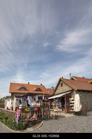 Tihany is a village on the northern shore of Lake Balaton on the Tihany Peninsula (Hungary, Veszprém County). The whole peninsula is a historical district.The center of the district is the Benedictine Tihany Abbey, which was founded in 1055 AD by András (Andrew) I, who is buried in the crypt. The founding charter of this abbey is the first extant record of Hungarian language, preserved in Pannonhalma Benedictine Archabbey. The church itself was rebuilt in baroque style in 1754. The still functioning abbey is a popular tourist attraction due to its historical and artistic significance. It also has the best view of Lake Balaton.-stock-foto