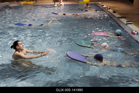 Magyarország több  településén épülhet uszoda-stock-foto