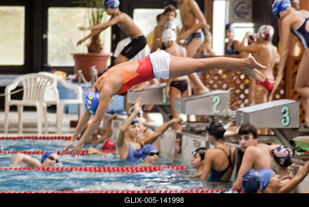 Magyarország több  településén épülhet uszoda-stock-foto