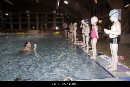 Magyarország több  településén épülhet uszoda-stock-foto