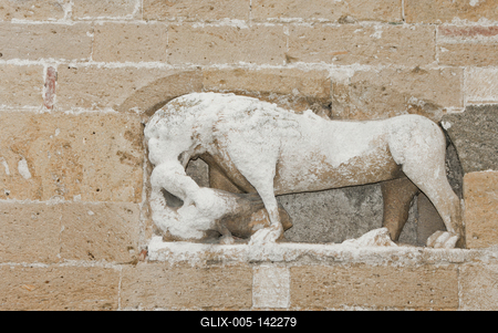 Felújítják a csodaszép, 800 éves jáki templomot-stock-foto