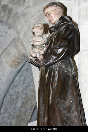 Felújítják a csodaszép, 800 éves jáki templomot-stock-foto