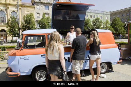 Food Truck Show Debrecen 2018-stock-foto