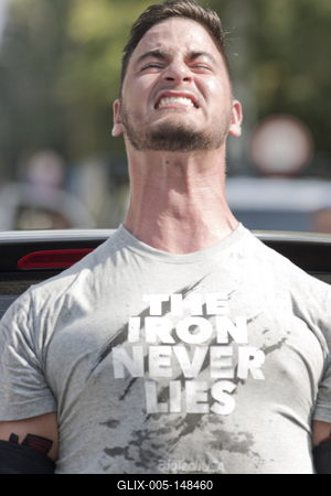 Az előző évekhez hasonlóan ismét Hajdúszoboszlón rendezték meg a Magyarország legerősebb rendőre országos bajnokságot immáron tizenkettedik alkalommal. A rendőrség kötelékében dolgozók az ország több pontjairól érkeztek, hogy megmérkőzzenek egymással.Az erős rendőrök négy kategóriában mérték össze erejüket: "állva nyomás, párban" (100 kilogramm); "lengősúly cipelés" (280-320 kilogramm); "kőgolyó-hordó pakolás és gumicipelés"; valamint "autófelhúzás keretben" feladatokkal kellett megküzdeniük.A két hajdú-bihari versenyző mellett a rendezvényen a Pest Megyei Rendőr-főkapitányság, a Baranya Megyei Rendőr-főkapitányság, a Készenléti Rendőrség, a Békés Megyei Rendőr-főkapitányság és a Zala Megyei Rendőr-főkapitányság munkatársai vettek részt.-stock-foto