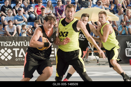 Négy versenyt rendeznek 3x3-as kosárlabdában Debrecen főterén.-stock-foto