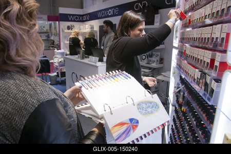 Magyarország legnagyobb szépségipari kiállítása zajlott 2018.10.26-28 között a HUNGEXPO G pavilonjában. A nagyszabású rendezvényen az iparág három nagyobb területe (kozmetika, fodrászat, kéz és lábápolás) adott egymásnak találkozót, és felvonultatta innovációit, valamint legjobb termékeit a szakembereknek, és az érdeklődő, minden korosztályt és nemet képviselő nagyközönségnek.-stock-foto