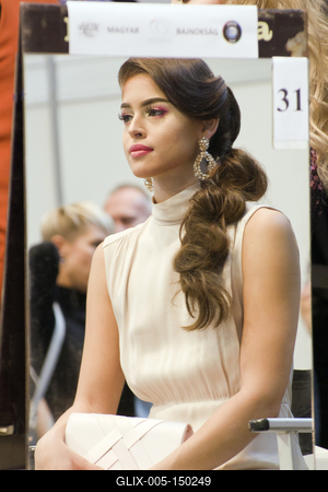 Magyarország legnagyobb szépségipari kiállítása zajlott 2018.10.26-28 között a HUNGEXPO G pavilonjában. A nagyszabású rendezvényen az iparág három nagyobb területe (kozmetika, fodrászat, kéz és lábápolás) adott egymásnak találkozót, és felvonultatta innovációit, valamint legjobb termékeit a szakembereknek, és az érdeklődő, minden korosztályt és nemet képviselő nagyközönségnek.-stock-foto