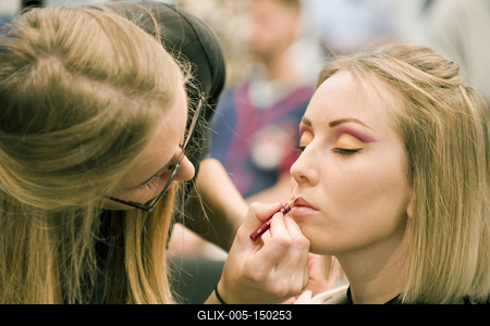 Magyarország legnagyobb szépségipari kiállítása zajlott 2018.10.26-28 között a HUNGEXPO G pavilonjában. A nagyszabású rendezvényen az iparág három nagyobb területe (kozmetika, fodrászat, kéz és lábápolás) adott egymásnak találkozót, és felvonultatta innovációit, valamint legjobb termékeit a szakembereknek, és az érdeklődő, minden korosztályt és nemet képviselő nagyközönségnek.-stock-foto