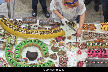 Csokoládé fesztivált rendeztek a debrecenii Fórum bevásárló központban, ahol a Nagytemplom csokoládéból elkészített mását is kiállítótták, melyet elfogyasztottak a látogató vásárlók a rendezvény végeztével.-stock-foto