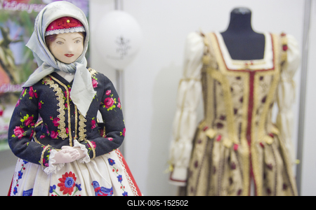 Utazás Kiállítás 22019 Debrecen/HungaryA kialakított tematikus Palóc út elsődleges célja, hogy a palóc kultúra fennmaradjon és mindamellett a Palóc szellemi kultúra felelevenítése (népdalok, népszokások, viccek, legendák, népi játékok, hagyományőrző együttesek, néprajz, kézművesség, építészet), és az azzal kapcsolatos kínálati elemek fejlesztése révén a palóc kultúra jelenleginél hangsúlyosabb megjelenítése a megye és az Észak-magyarországi Régió turisztikai kínálatában.-stock-foto