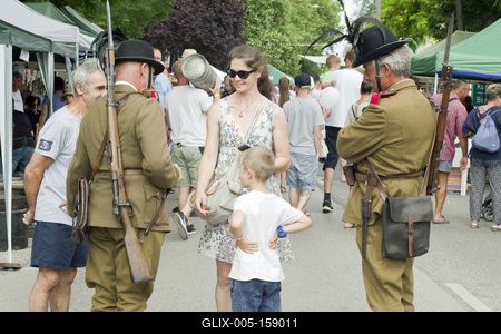 Idén júniusban is birkaétkek voltak az asztalon a kunok "fővárosában" Karcagon. A birka főzőverseny és más népi ételek főzőversenye méltán népszerű hagyományőrző program a város életében. A  hagyományokat hűen követő birkafőző versenyen, hagyományos birkapörkölttel, hagyományőrző programokkal, népművészeti kirakodóvásárral, és kézműves élelmiszerek vásárával várták az érdeklődőket.-stock-foto