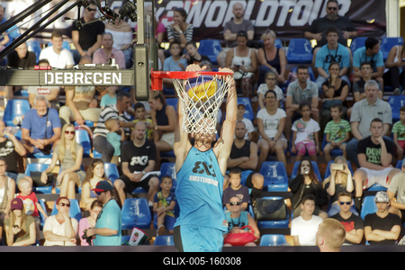 Négy versenyt rendeznek 3x3-as kosárlabdában Debrecen főterén.-stock-foto