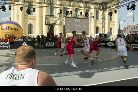 Négy versenyt rendeznek 3x3-as kosárlabdában Debrecen főterén.-stock-foto