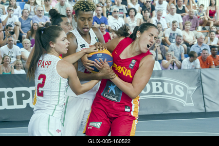 Négy versenyt rendeznek 3x3-as kosárlabdában Debrecen főterén.-stock-foto