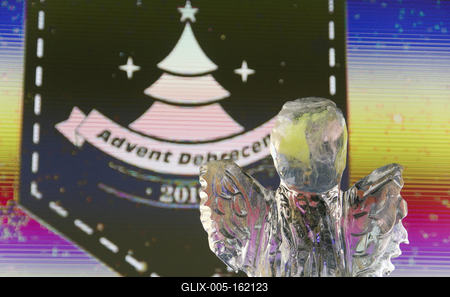 Adventi jégszobor faragás Debrecenben-stock-foto