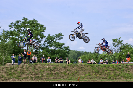 ELITE MOTOCROSS MAGYAR BAJNOKSÁG III. FORDULÓ Tápióbicskén-stock-foto