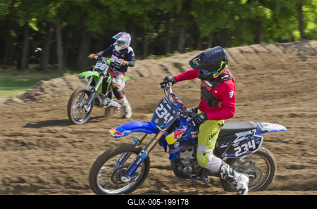 ELITE MOTOCROSS MAGYAR BAJNOKSÁG III. FORDULÓ Tápióbicskén-stock-foto