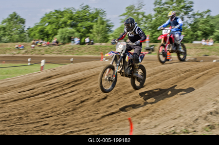 ELITE MOTOCROSS MAGYAR BAJNOKSÁG III. FORDULÓ Tápióbicskén-stock-foto