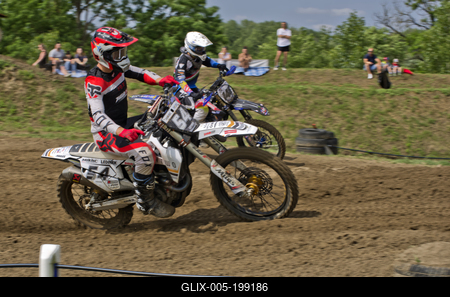 ELITE MOTOCROSS MAGYAR BAJNOKSÁG III. FORDULÓ Tápióbicskén-stock-foto