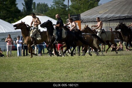 Kurultaj – Magyar Törzsi Gyűlés Bugacon-stock-foto