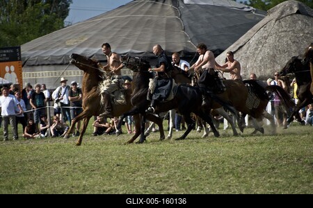 Kurultaj – Magyar Törzsi Gyűlés Bugacon-stock-foto