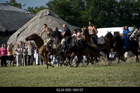 Kurultaj – Magyar Törzsi Gyűlés Bugacon-stock-foto