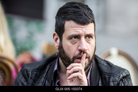 Puzsér Róbert interjú-stock-foto