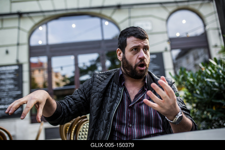 Puzsér Róbert interjú-stock-foto