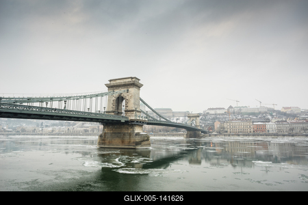 Ice flowing on river Danube in Budapest, Hungary-stock-foto