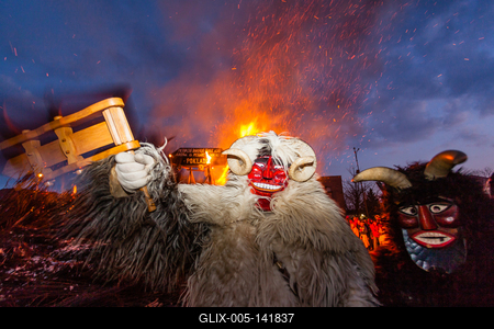 MOHACS, HUNGARY - FEBRUARY 17: Unidentified people in mask participants at the Mohacsi Busojaras, it is a carnival for spring greetings) February 17, 2015 in Mohacs, Hungary.-stock-foto