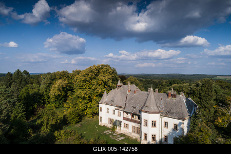 Hoyos-kastély, Lad-stock-foto