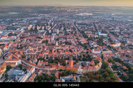 Pécs madártávlatból-stock-foto