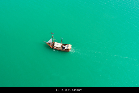 Kalózhajó a Balatonon-stock-foto