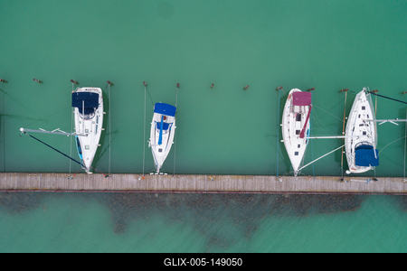 A balatonfüredi vitorláskikötő madártávlatból-stock-foto