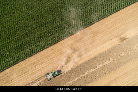 Aratás madártávlatból-stock-foto