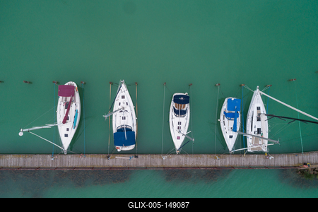 A balatonfüredi vitorláskikötő madártávlatból-stock-foto