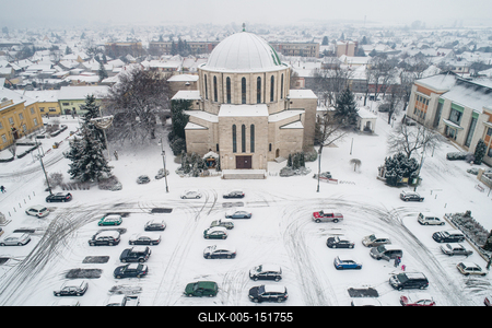 Churc in Mohacs main squere with snow-stock-foto