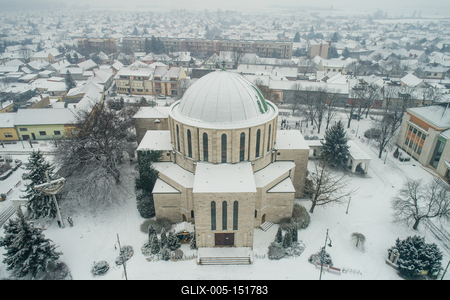 Churc in Mohacs main squere with snow-stock-foto